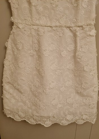 Çiçek Detaylı Beyaz Mini Elbise - Görsel 5