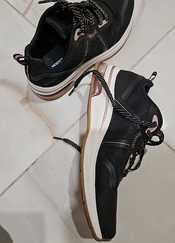 38,5 Beden siyah Renk Skechers spor ayakkabı