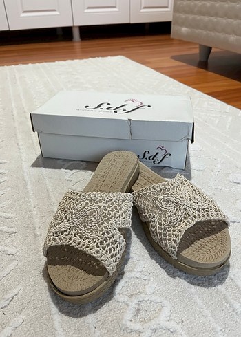 Bej Örgü Detaylı Dolgu Topuk Kadın Terlik - Görsel 2