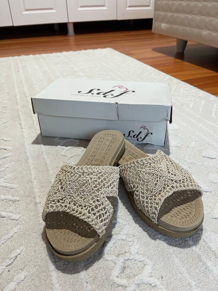 Bej Örgü Detaylı Dolgu Topuk Kadın Terlik - Görsel 2