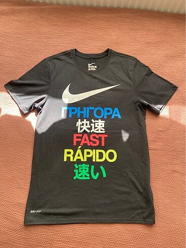 Nike tshirt