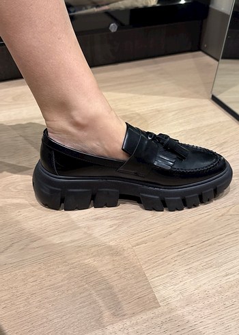 Siyah Deri Püsküllü Platform Topuklu Kadın Loafer - Görsel 6