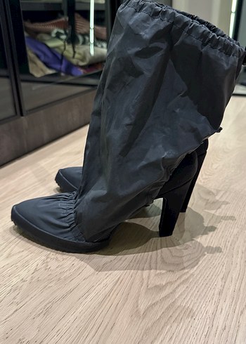 Piliseli Siyah Stiletto Topuklu Kadın Bot - Görsel 2