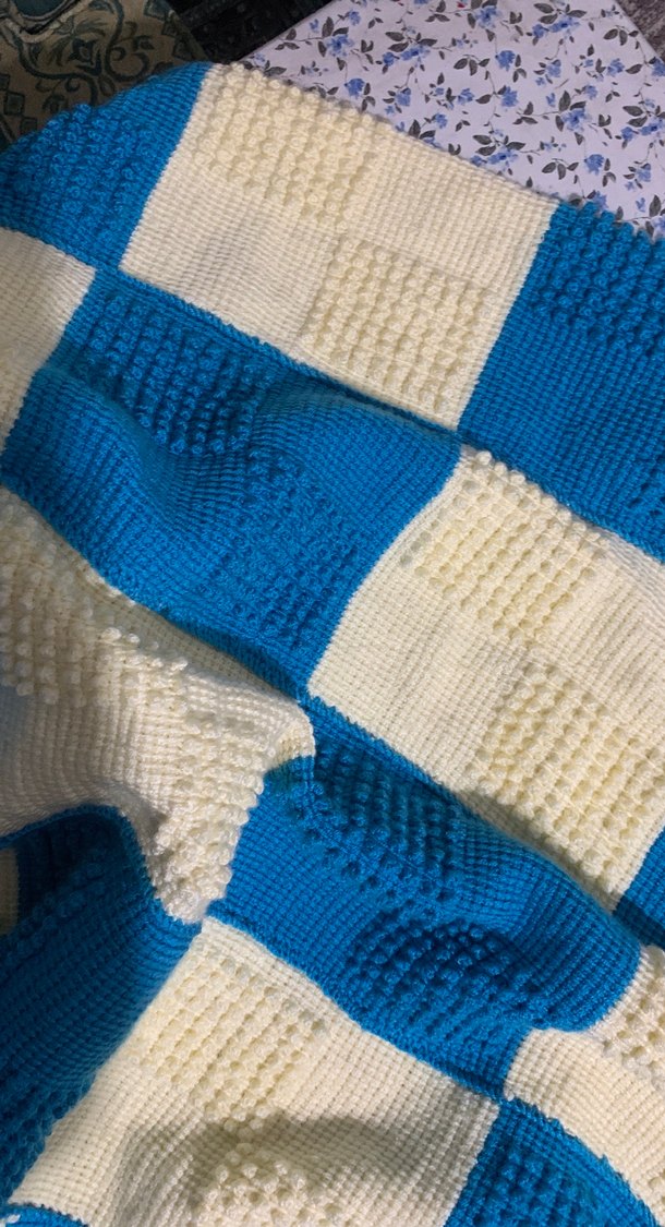 Renkli Mavi Ekose Örgü Çocuk Battaniyesi - Görsel 2