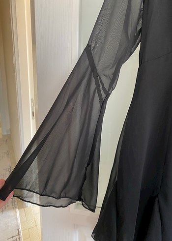 Siyah V Yakalı Uzun Kollu Midi Elbise - Görsel 2