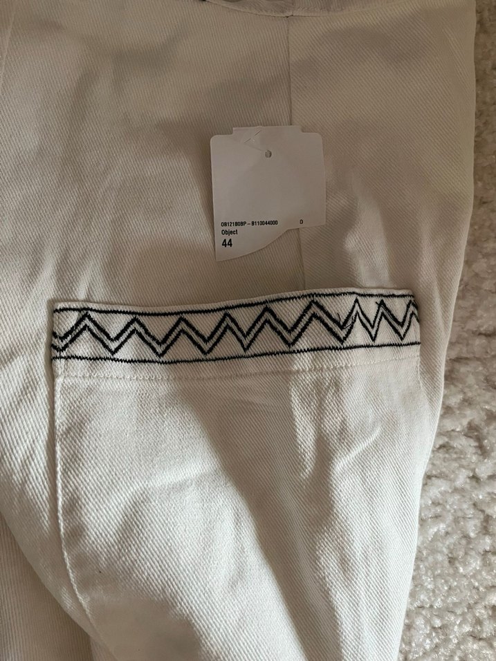 Nakışlı Beyaz Uzun Etek - Görsel 2