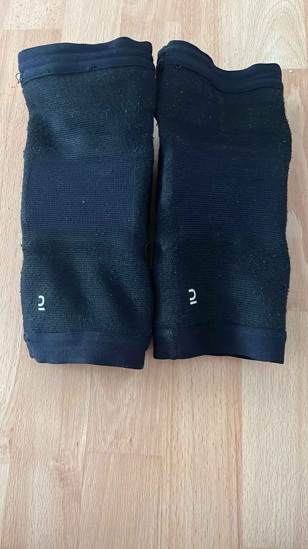 Decathlon Siyah Elastik çocuk dizlik - Görsel 2