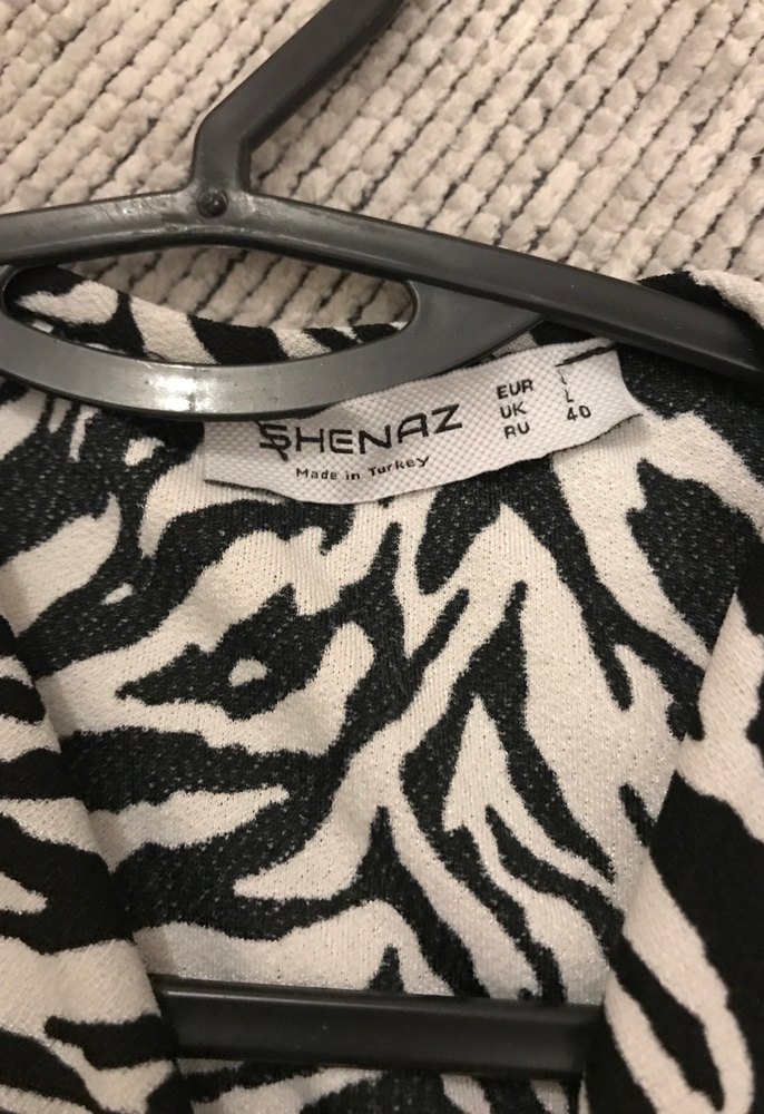 Kürk Detaylı Zebra Desenli Uzun Kollu Bluz - Görsel 2