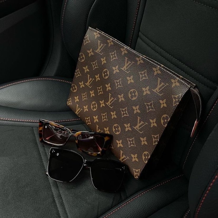 LOUİS VUİTTON CLUTCH - Görsel 3