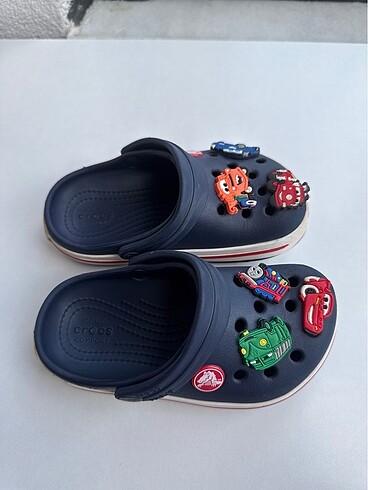 Crocs terlik c8 24 no