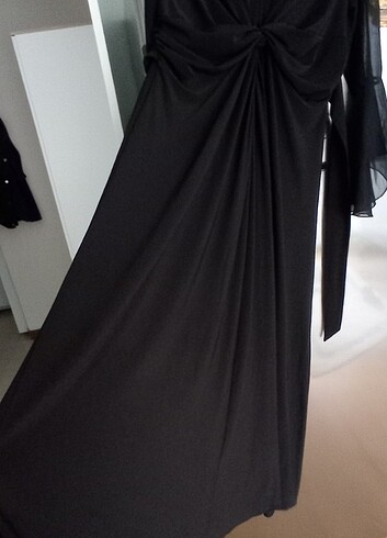 40 Beden siyah Renk 40beden siyah abiye elbise sıfır