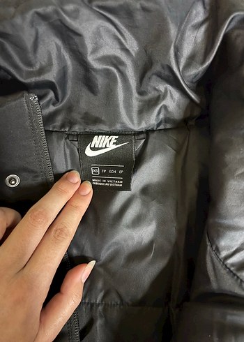 Nike Siyah Rüzgarlık Mont - Görsel 2