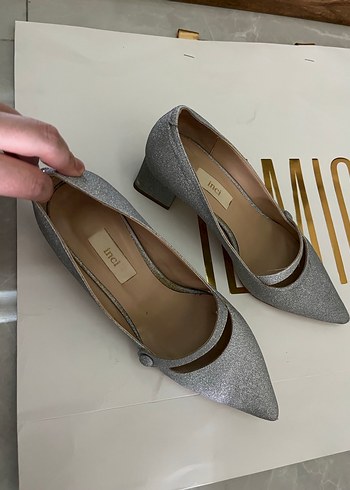 Gümüş Topuklu Kadın Ayakkabı - Görsel 3