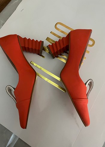 Turuncu ayakkabı - Görsel 4