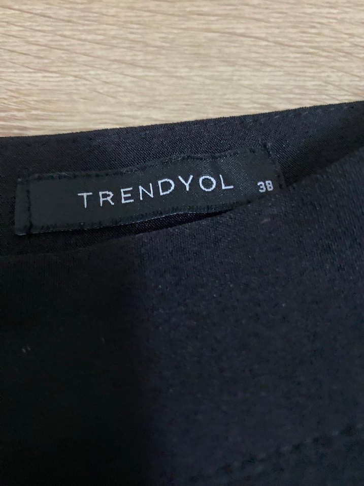 Siyah Pilili Mini Etek - Görsel 3