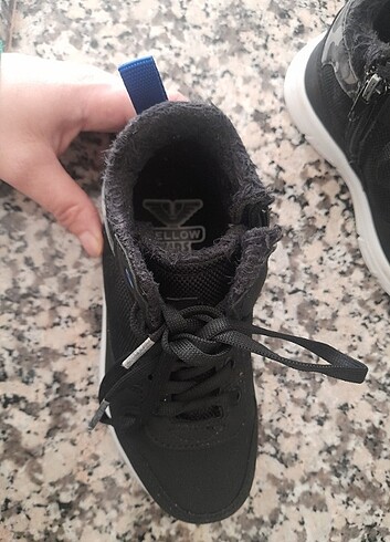 28 Beden siyah Renk Ayakkabı 