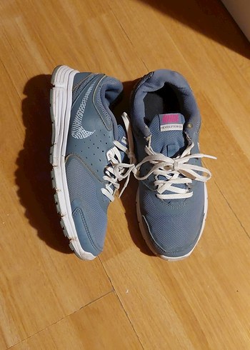 nike koşu ayakkabısı