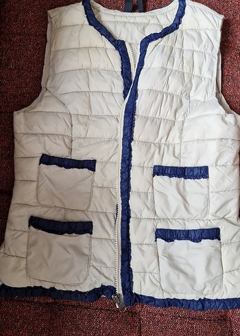 Fermuarlı, çıtçıtlı, beyaz kadın yelek