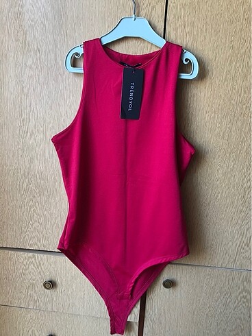 Halter yaka bodysuit