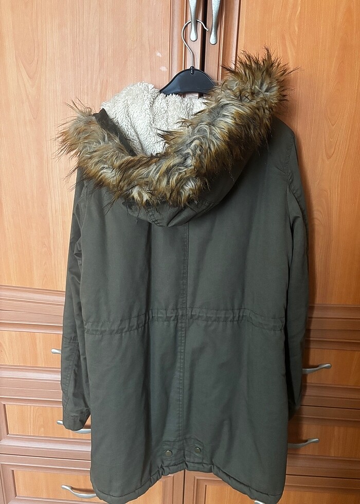 Kalın tüylü haki mont parka - Görsel 3