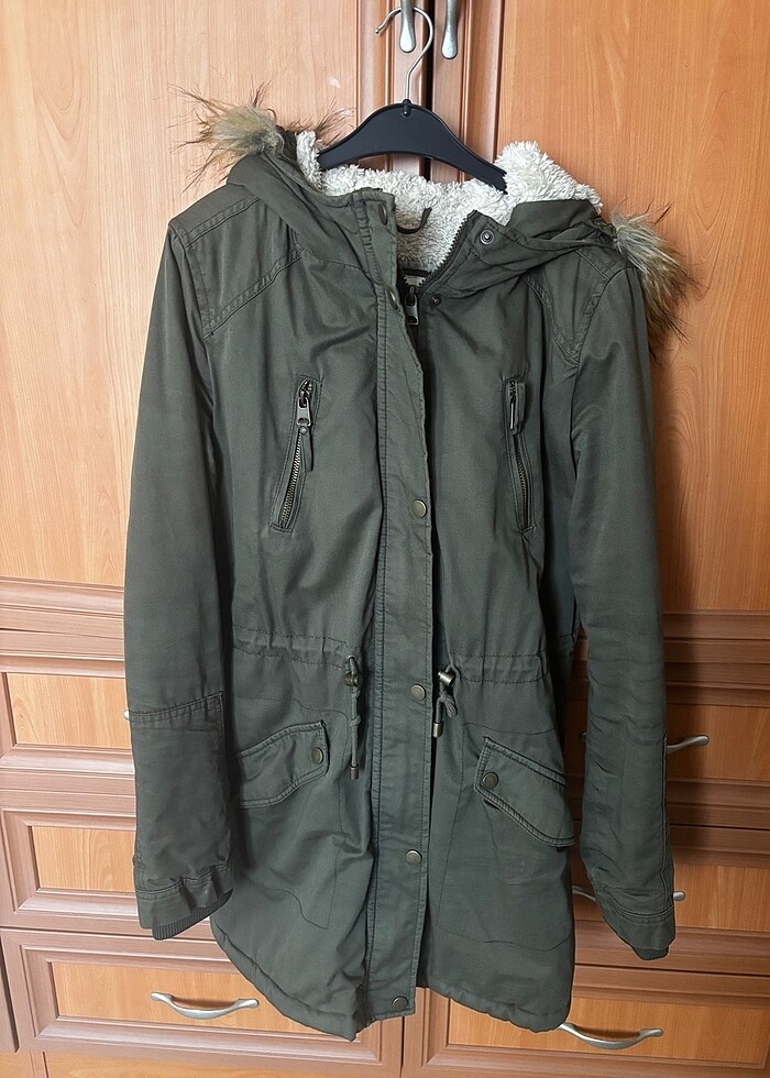 Kalın tüylü haki mont parka - Görsel 2