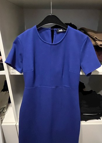 Mavi Kısa Kollu Kalem Elbise - Görsel 2