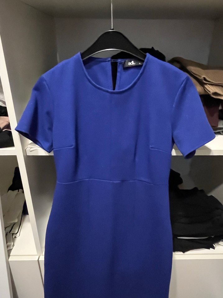 Mavi Kısa Kollu Kalem Elbise - Görsel 2