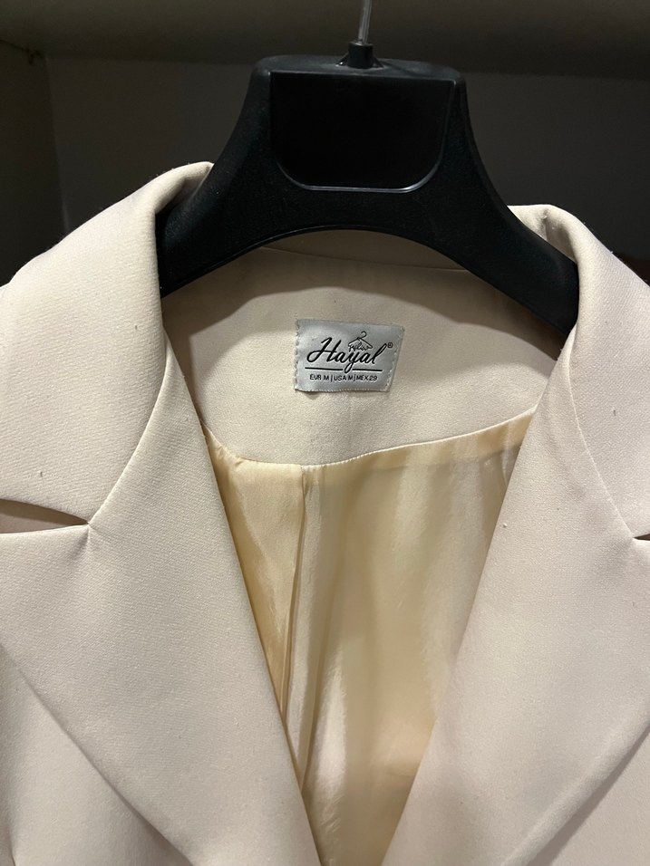 Düğmeli Kısa Beyaz Kadın Blazer Ceket - Görsel 2