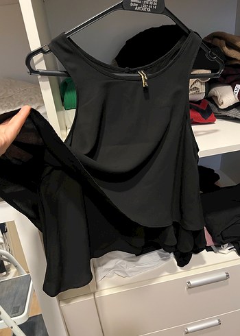 Zara siyah etek ucu katlı bluz - Görsel 4