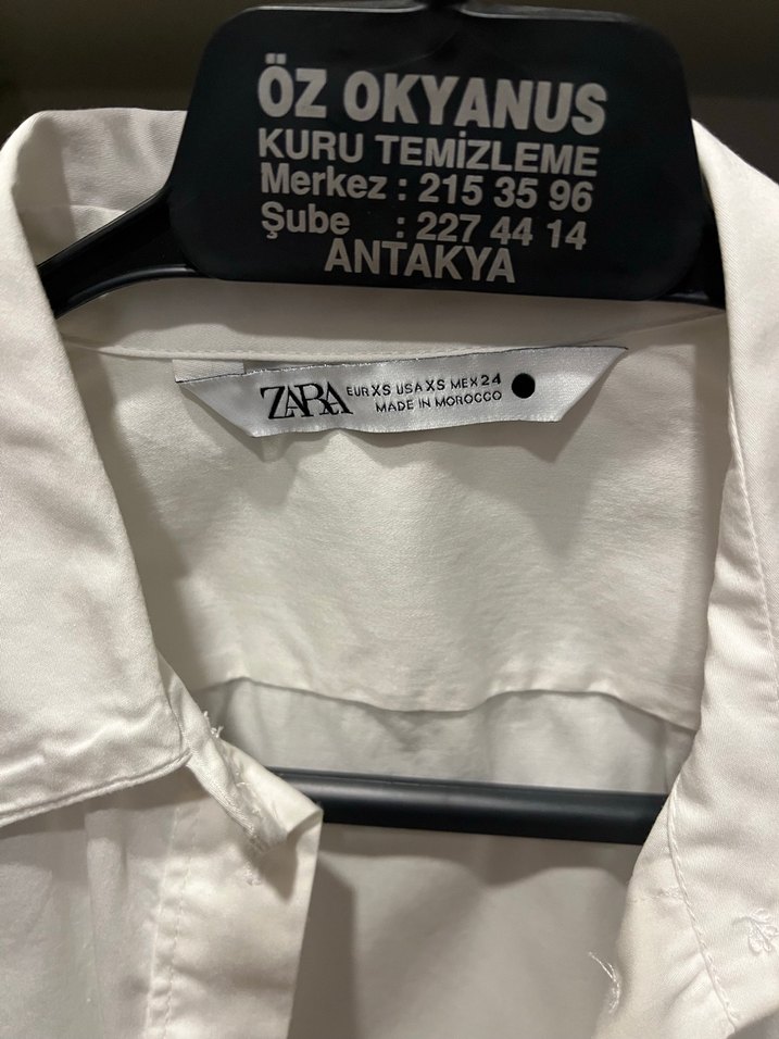 Beyaz Kısa Kollu Düğmeli Kadın Gömlek - Görsel 2