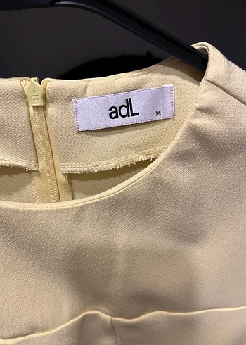 Bej Kısa Kollu Midi Ofis Elbisesi - Görsel 2