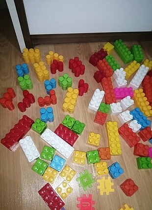 Sırt çanta hediyeli çeşitli legolar