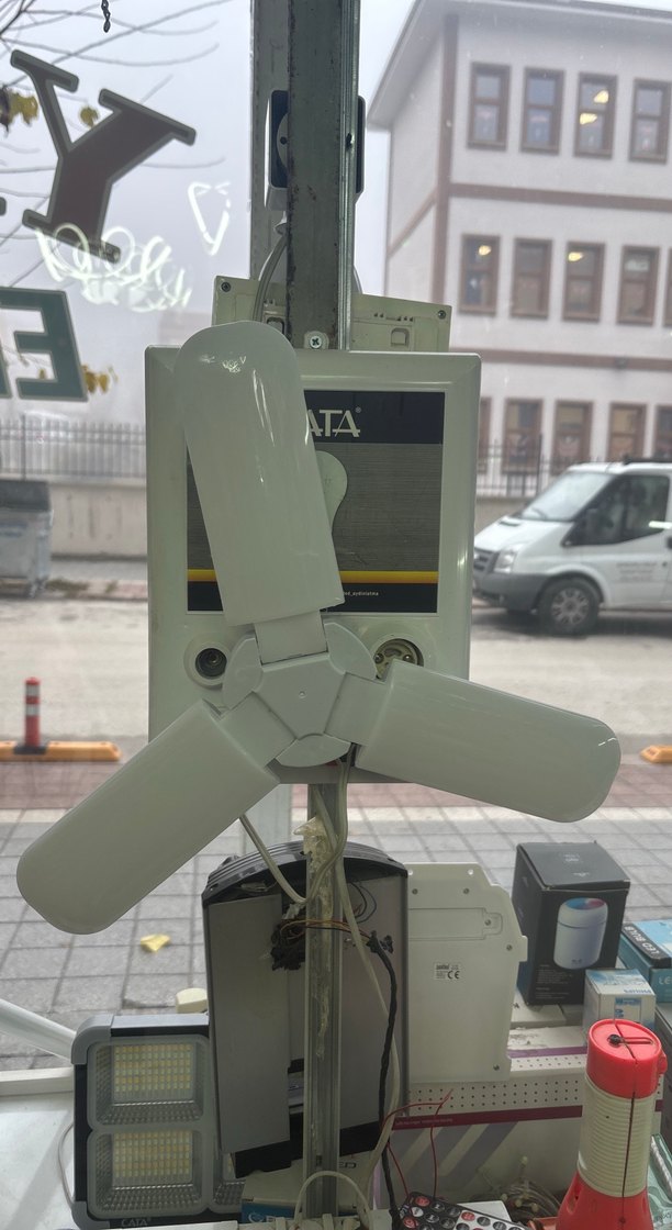 Üç Kanatlı Beyaz Tavan lambası - Görsel 2