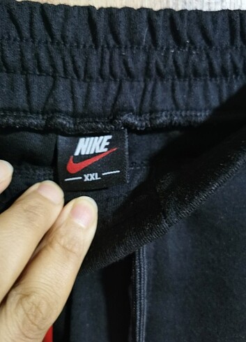 Nike Nike esortman altı 