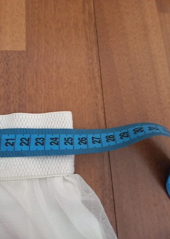 Diğer Beyaz Fırfırlı Nakışlı Kız Eteği