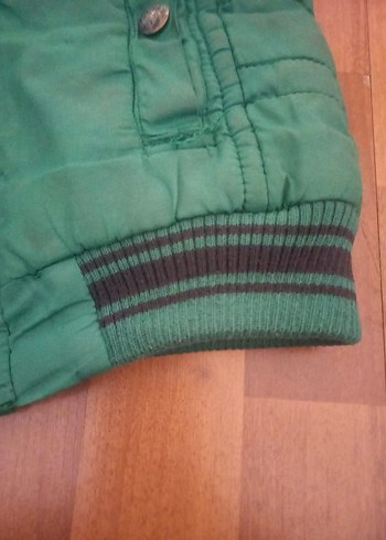 Düğmeli Kapüşonlu Erkek Çocuk Yeşil Mont - Görsel 4