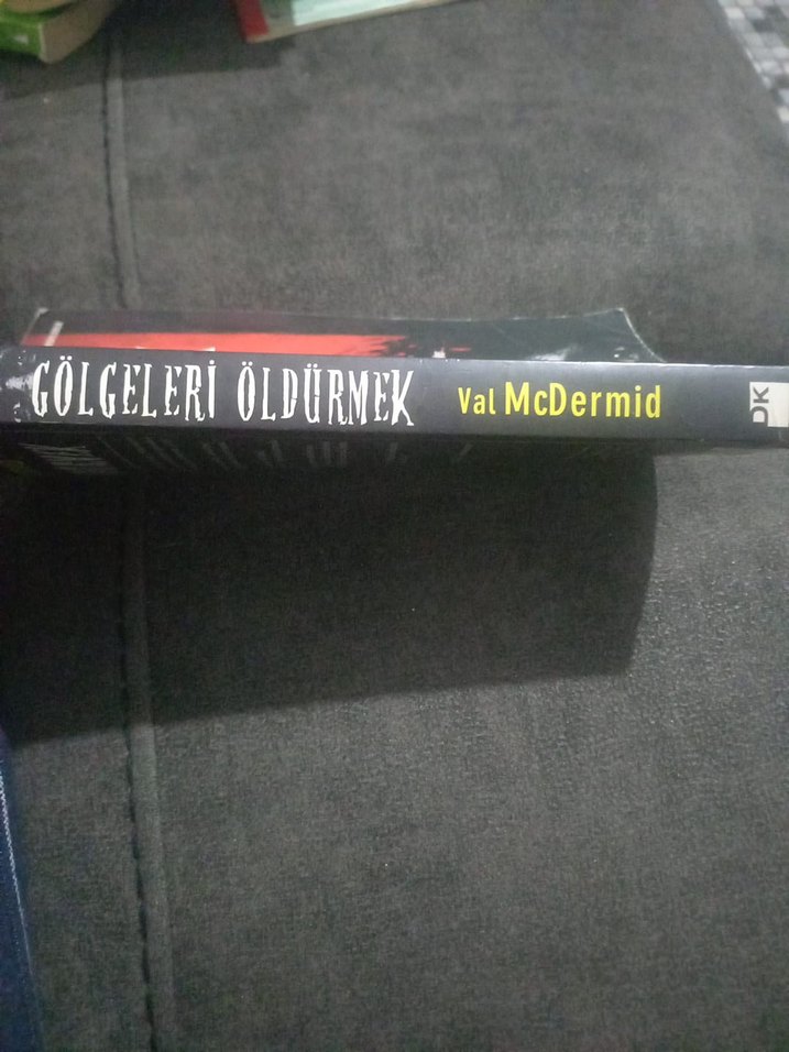Gölgeleri Öldürmek - Val McDermid - Görsel 3