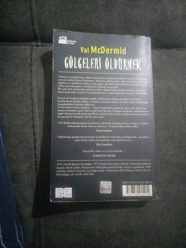 Gölgeleri Öldürmek - Val McDermid - Görsel 2