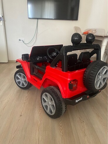 Beden kırmızı Renk Rubicon 12V Sıfır Gibi Kumandalı