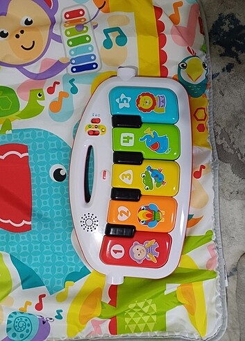 Fisher price piyanolu oyun halısı