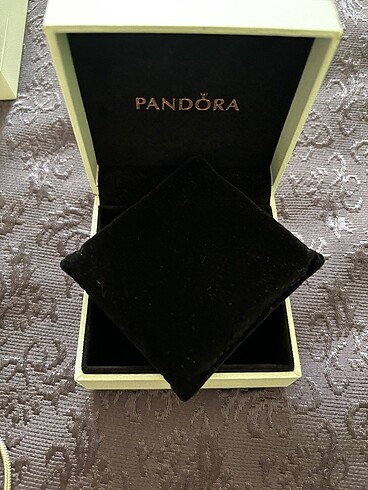 Pandora Pandora bileklik kutusu