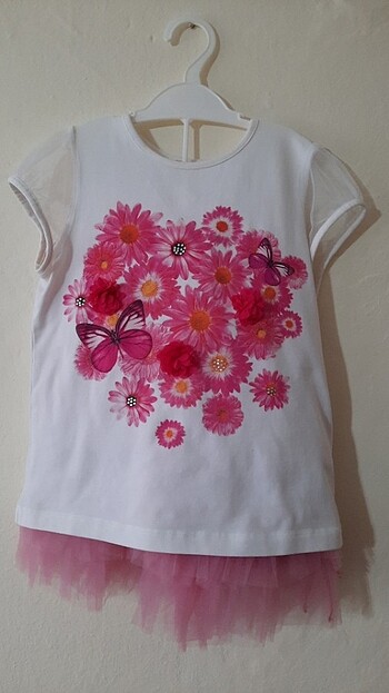 Çiçekli etek + t-shirt 