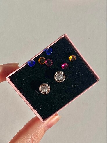Diğer Renkli taşlı bvlgari küpe