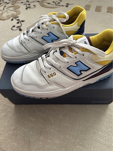 New Balance 550