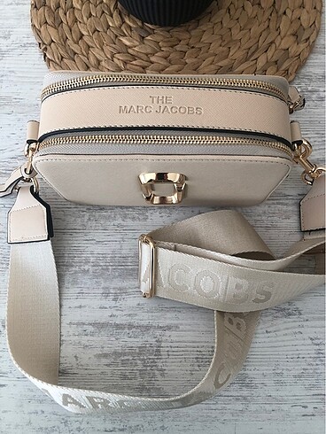 Marc Jacobs MARC JACOPS ASKILI KUTU ÇANTA