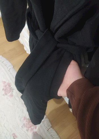 xl Beden Siyah Kuşaklı Uzun Kaban