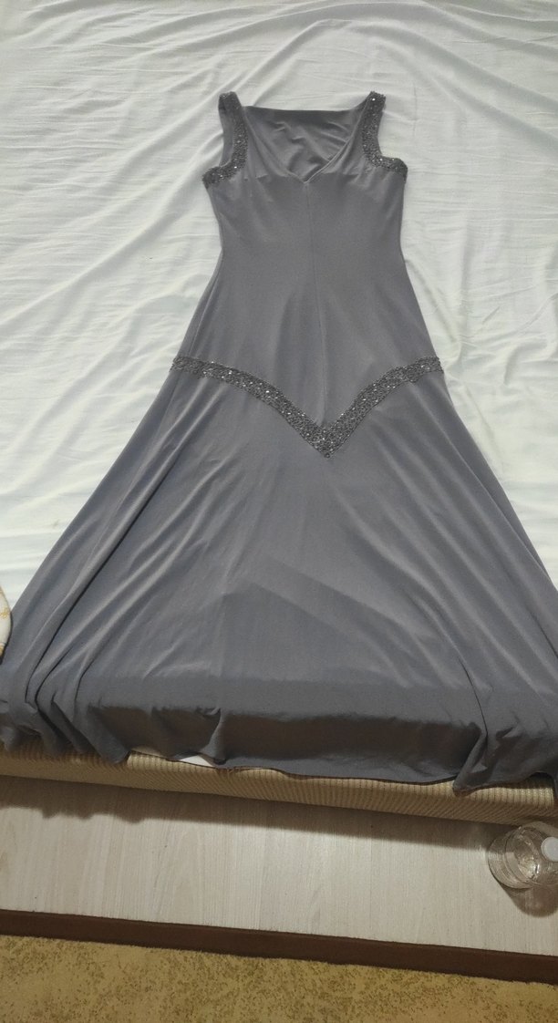 Gri V Yaka Uzun Drapeli Abiye Elbise - Görsel 2