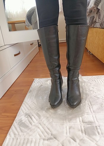Deri Topuklu Çizme