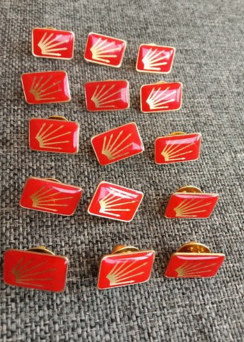 Parlak Kırmızı 15 li yeni CHP Rozetleri - Görsel 5