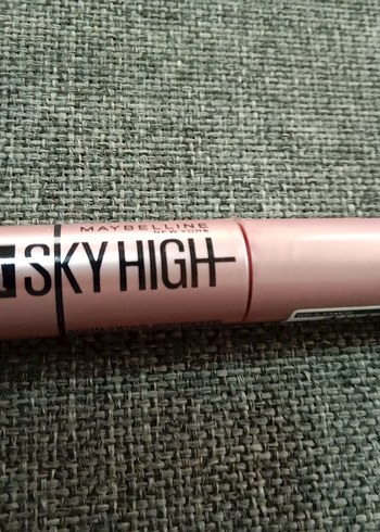 Beden Maybelline SkyHigh Parlak Bej Maskara